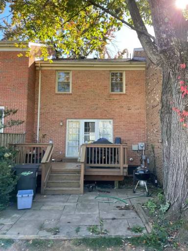 Main picture of 10520 Assembly Dr