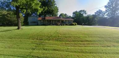 Main picture of 393 Belair Dr