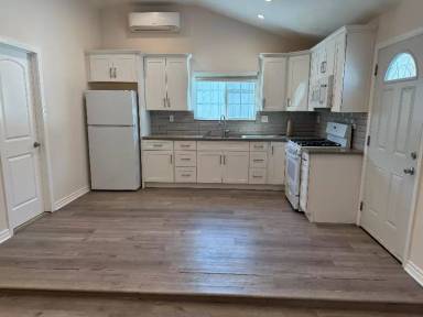 Main picture of 22850 Erwin St