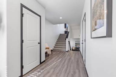 Main picture of 1061 60th Ave W