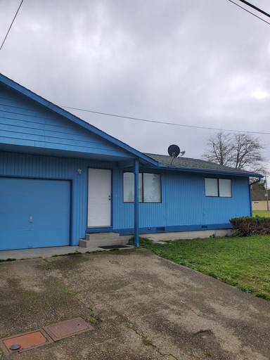 Main picture of 2726 Pine Rd NE