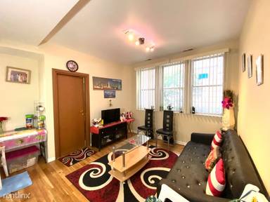 Main picture of 4754 N Albany Ave