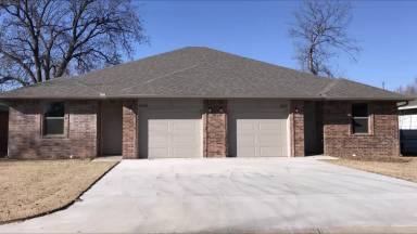 Main picture of 2606 N 5th St