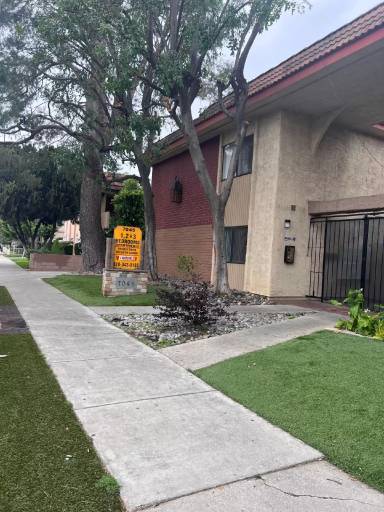 Main picture of 7045 Etiwanda Ave