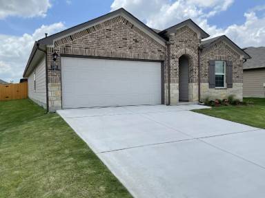 Main picture of 128 Hazel Grv