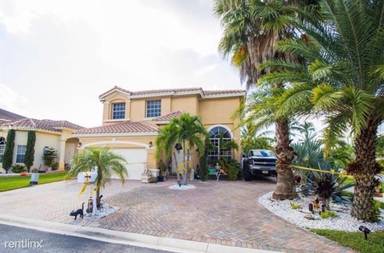 Main picture of 2090 NW 99th Ter