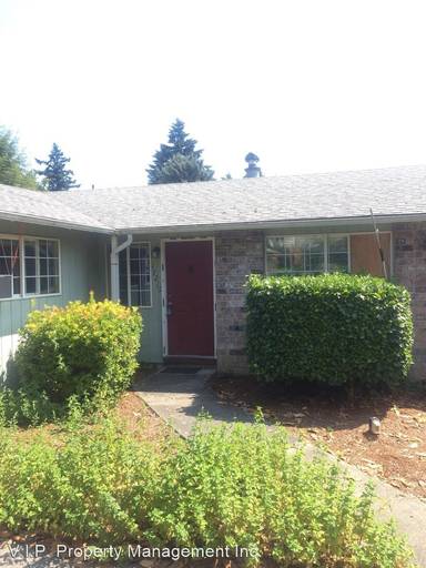 Main picture of 17219 SE Stark St