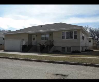Main picture of 402 S 18th St