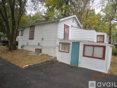 Main picture of 2714 Brouster Ave