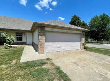 Main picture of 4305 W La Siesta St