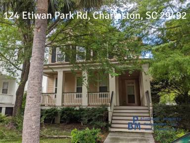 Main picture of 132 Etiwan Park St
