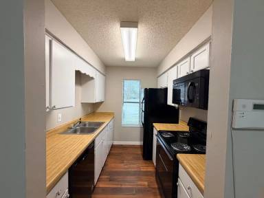 Main picture of 2305 Bemiss Rd