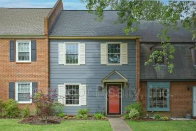 Main picture of 704 London Company Way