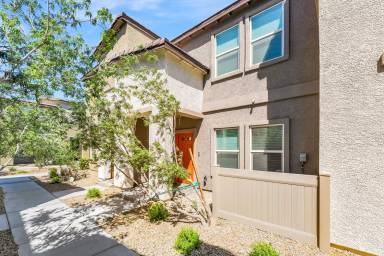 Main picture of 7483 Coastal Ledge St