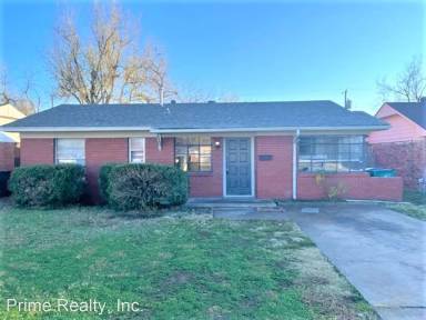 Main picture of 329 NW 84th St