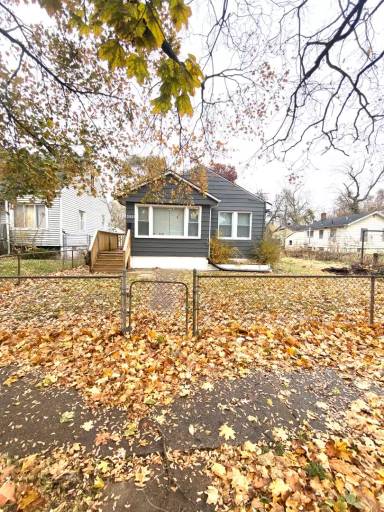 Main picture of 4265 Maryland St