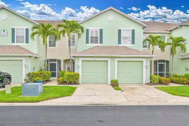 Main picture of Forest Lake TownHomes