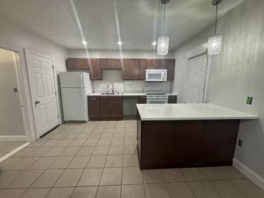 Main picture of 549 Ash St