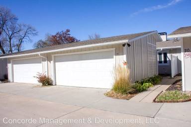 Main picture of 7221 South St