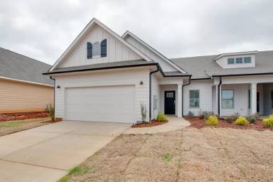 Main picture of 169 Protestant Dr