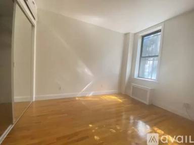 Main picture of 278 E 10th St