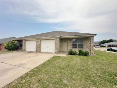 Main picture of 202 Janelle Dr