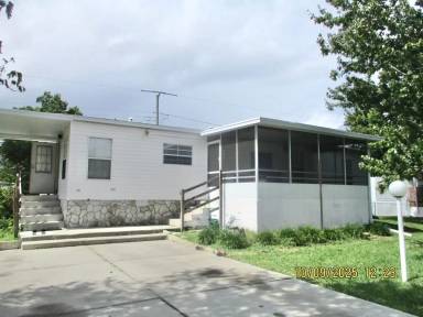 Main picture of 1904 Woodcrest Dr
