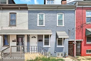 Main picture of 21 S Lee St