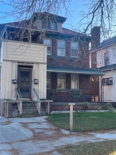 Main picture of 2645 W Grand St