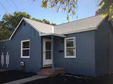 Main picture of 3951 69th St