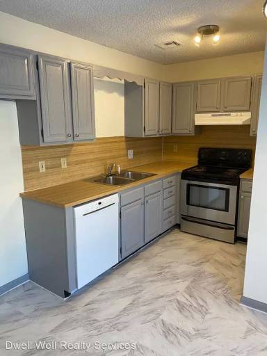 Main picture of 402 W Quantico St