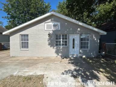 Main picture of 10 S Yorktown Ave