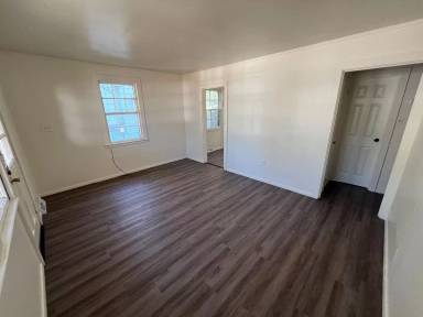 Main picture of 11 Lincoln Cir