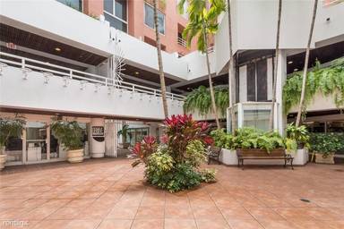 Main picture of Grove Square Condo