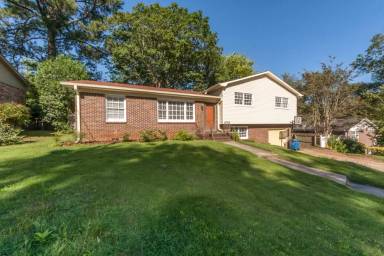 Main picture of 547 Edgeknoll Ln