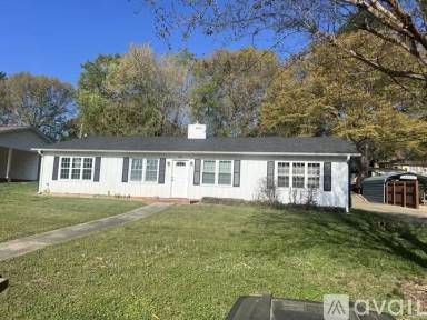 Main picture of 604 Leander St