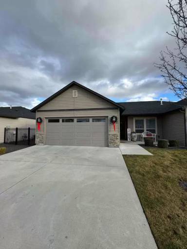 Main picture of 3102 N Devlin Ave