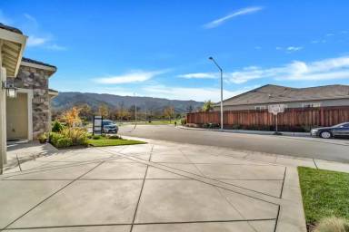 Main picture of 7712 Cinnamon Way