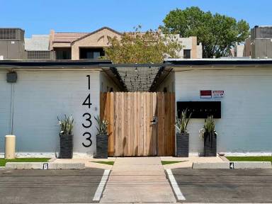 Main picture of 1433 S Kenneth Pl Apartments