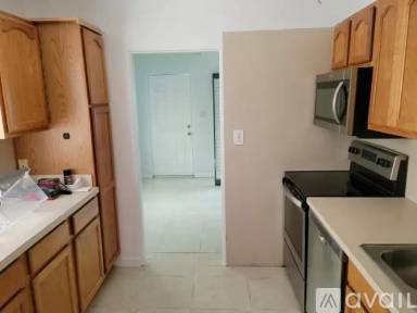 Main picture of 821 Carver St