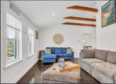 Main picture of 1703 Webb St
