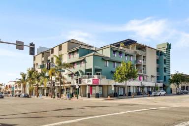 Main picture of 2828 University Ave