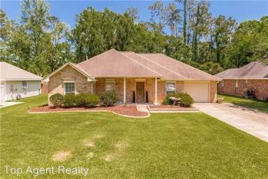 Main picture of 413 Colonial Ct