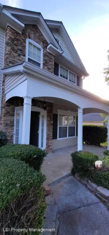Main picture of 2190 Beckenham Pl