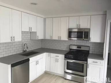 Main picture of 1641 W 18th St
