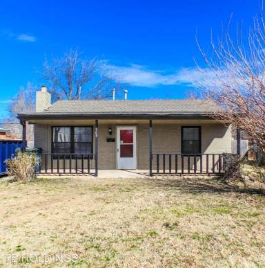 Main picture of 503 - 505 E Fairchild Dr Duplex