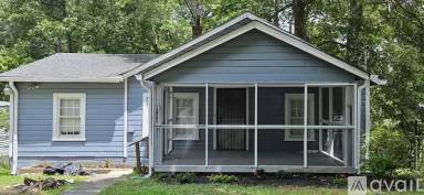 Main picture of 561 Woods Dr NW