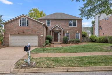 Main picture of 128 Clarendon Cir