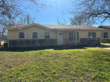 Main picture of 5401 Questa Dr