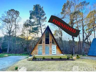 Main picture of 1405 Manns Chapel Rd
